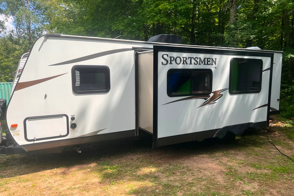 Sportsmen Show Stopper