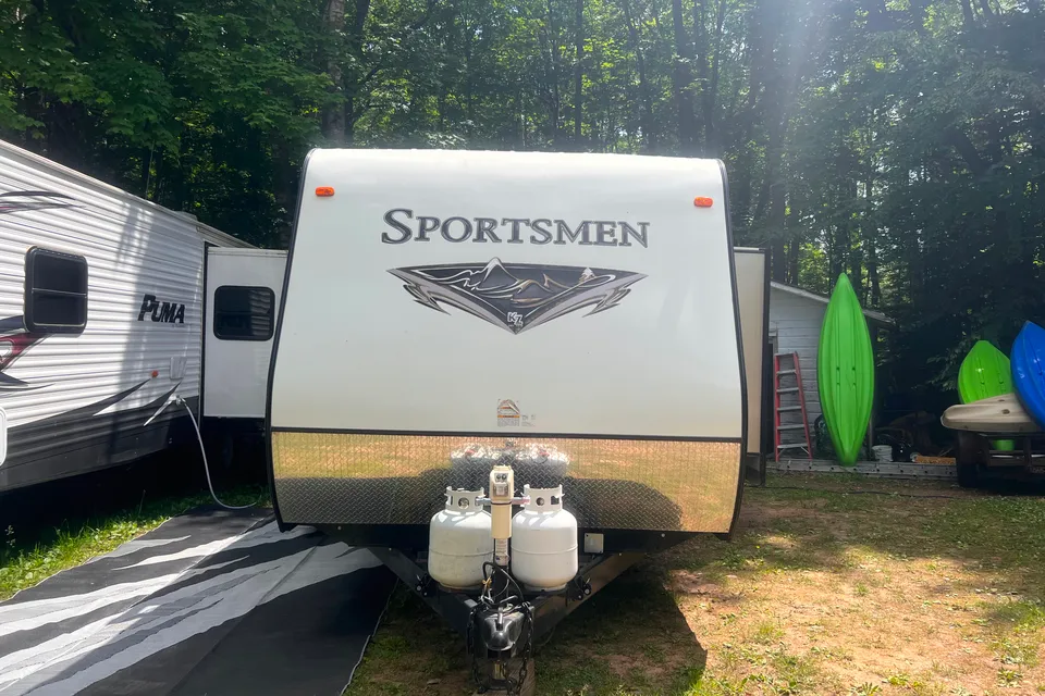 Sportsmen Show Stopper