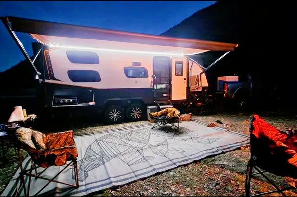 Kootenay Kampers Overland Ember