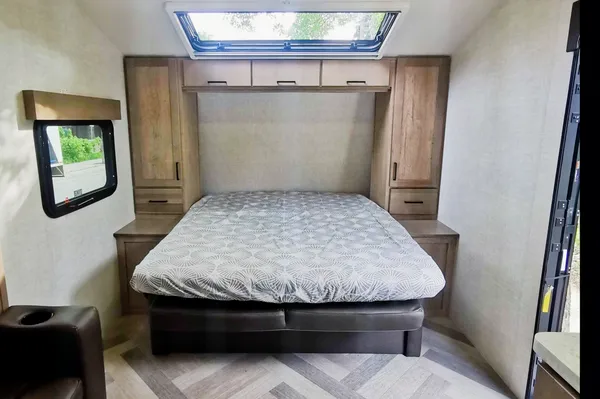 Kootenay Kampers Overland Ember
