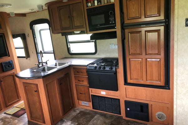 Mathew's Gulf Stream 30DBS Travel Trailer