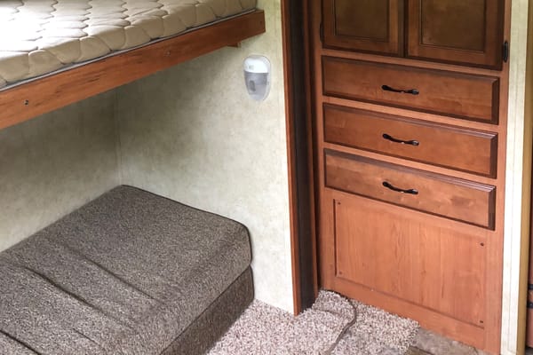 Mathew's Gulf Stream 30DBS Travel Trailer