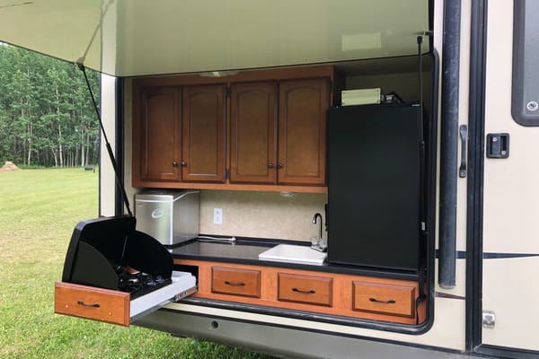 Mathew's Gulf Stream 30DBS Travel Trailer