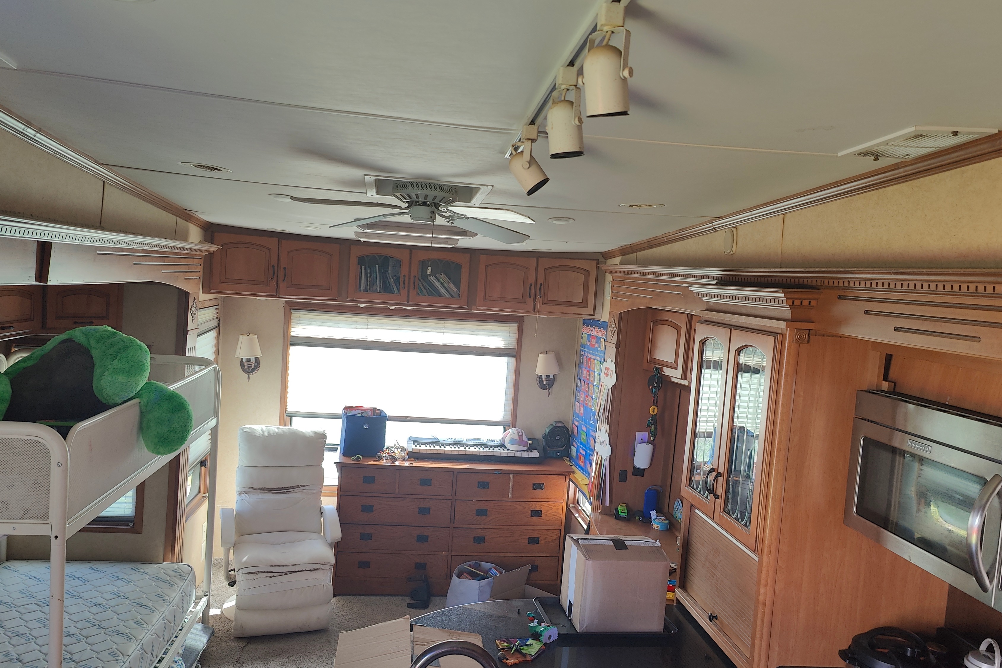 36ft Elite Suites