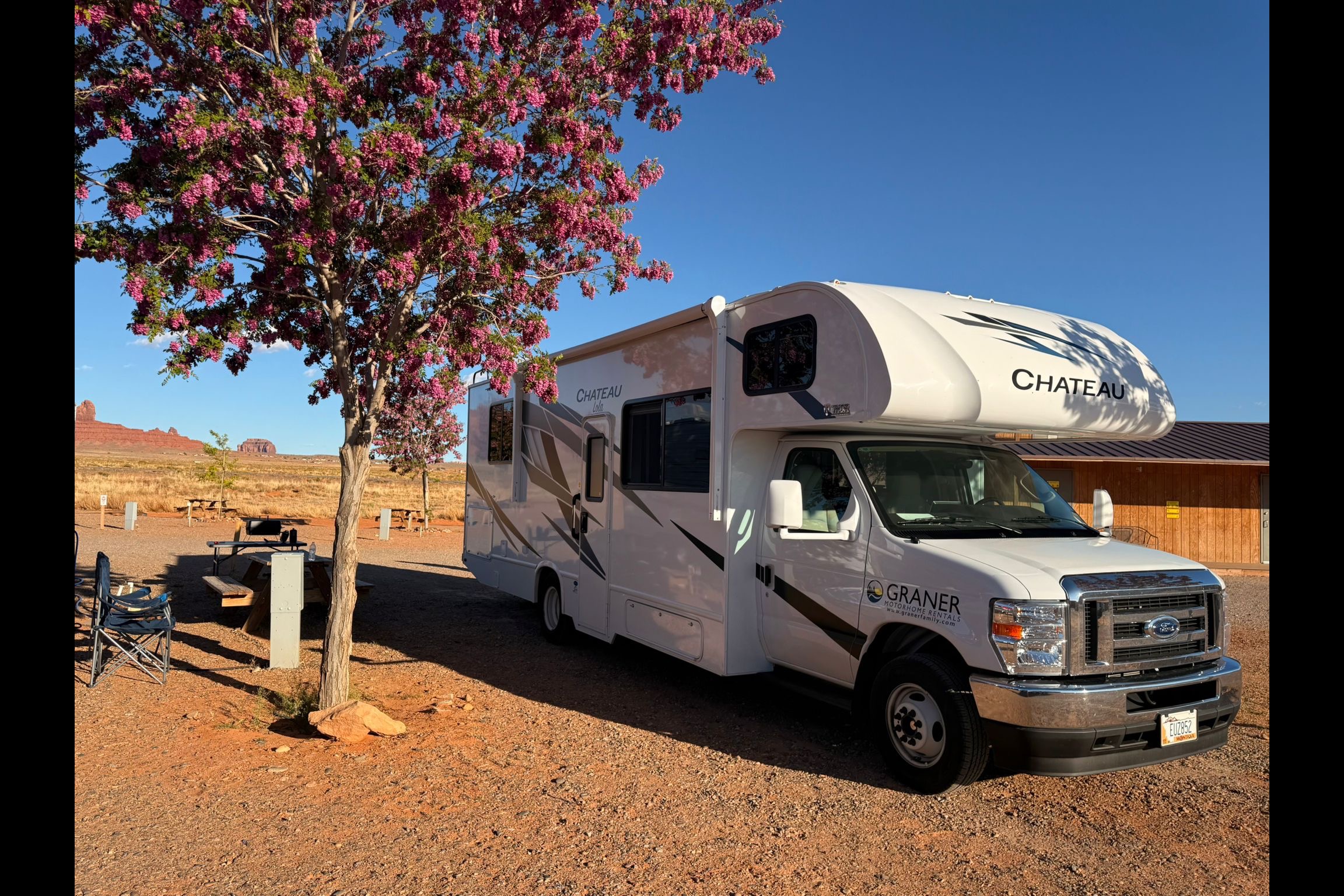 Brand new 2026 Thor Chateau 30ft. with free private shuttle -Sophia