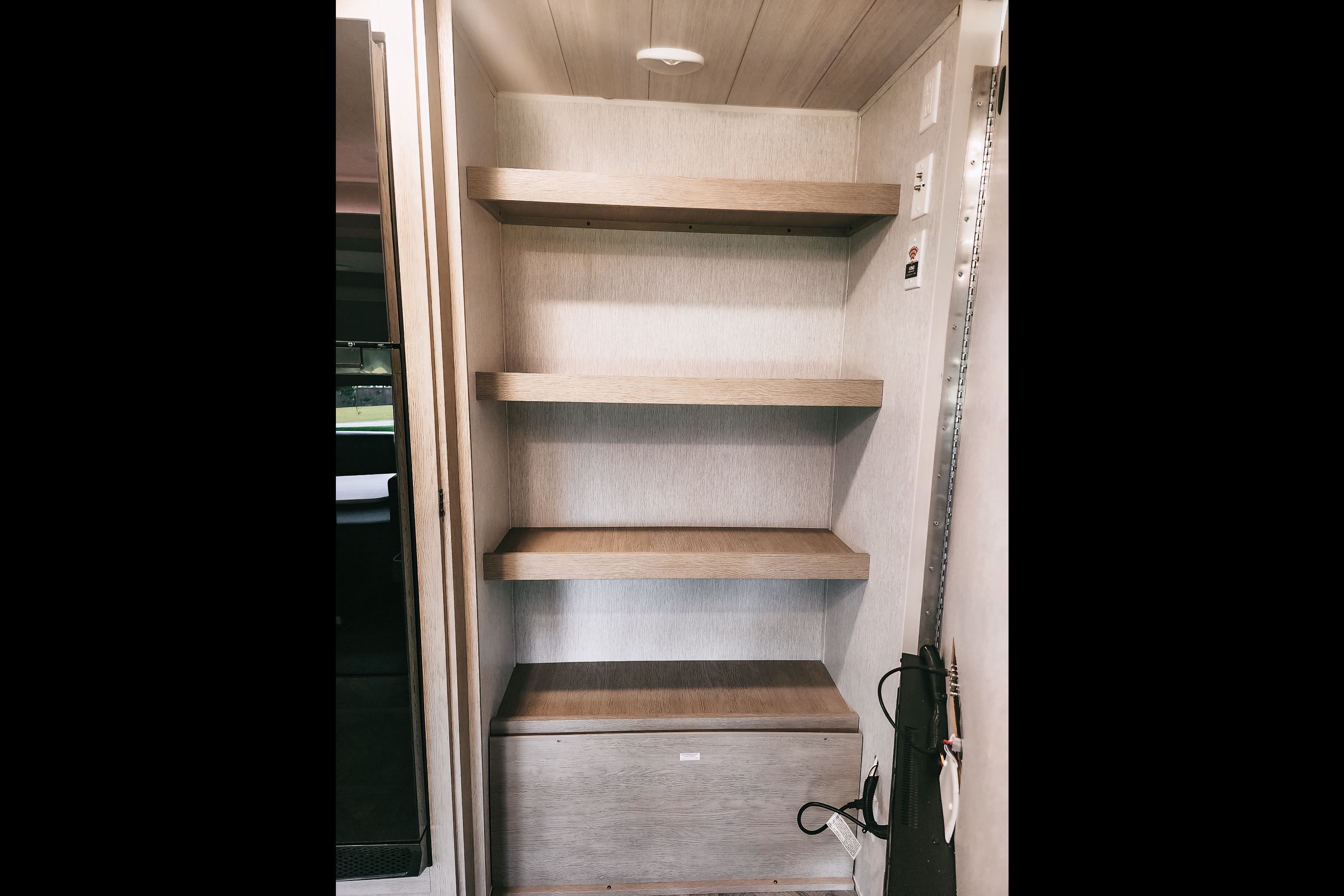 Luxurious 2023  2BR 1-1/2 Bath Trailer