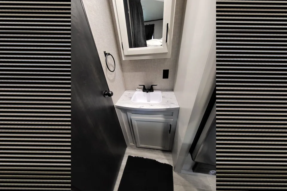 Rv Rentals Way Of Life's Solar! The Jayco Jay Flight SLX 264BHW Baja Edition Travel Trailer J1