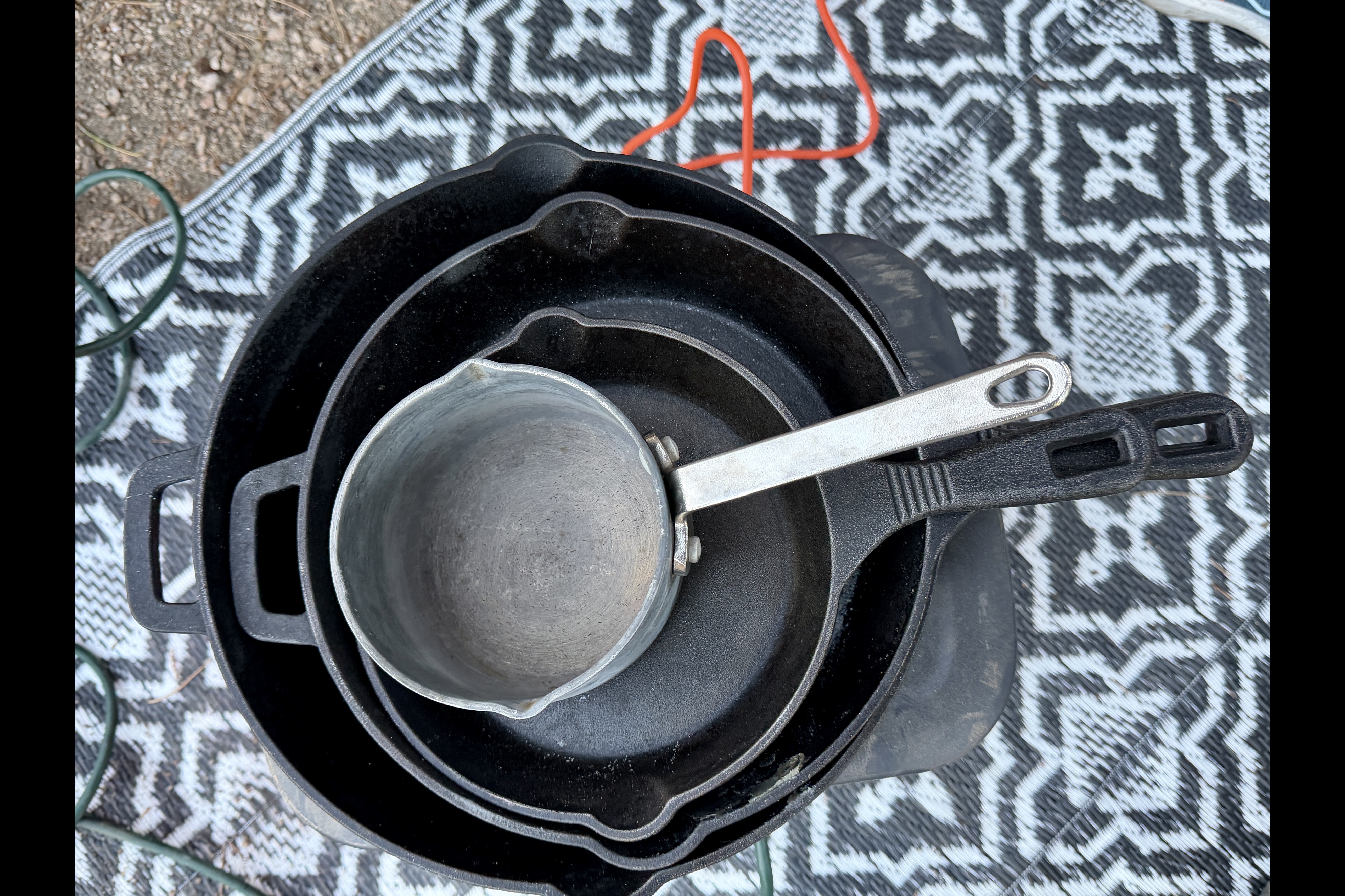 Cozy Teardrop – Fully Stocked Comfort with Shower, Solar & Starlink