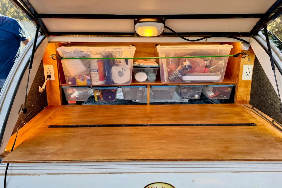 Cozy Teardrop – Fully Stocked Comfort with Shower, Solar & Starlink