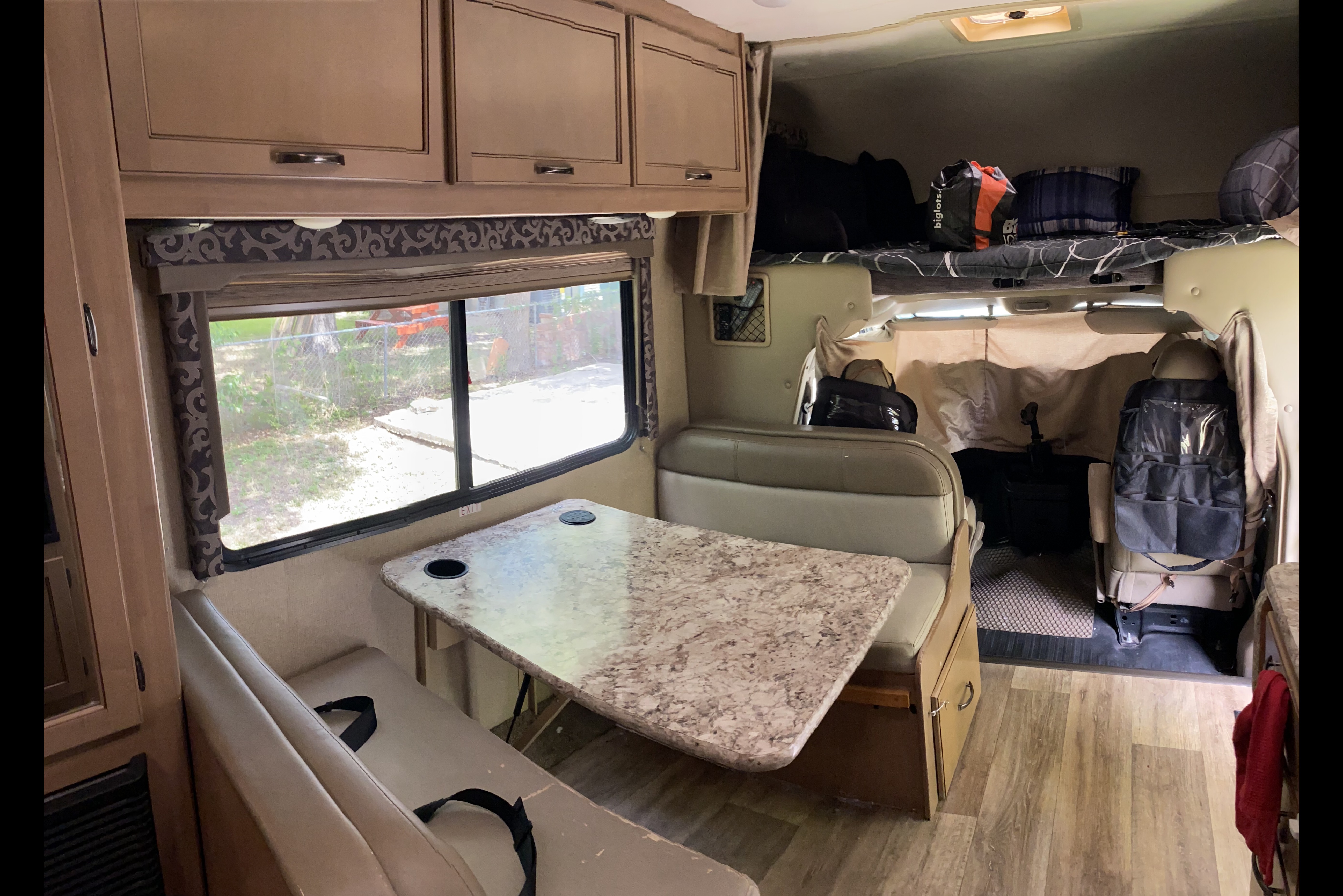 Four Winds 22E Class C
