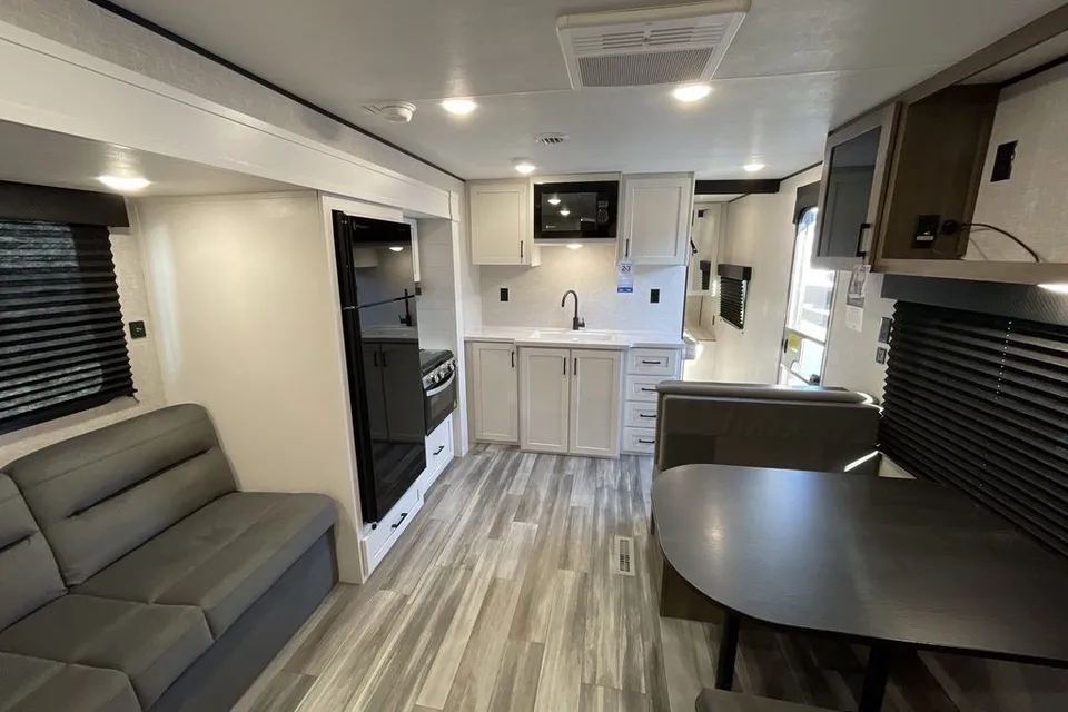 Fully loaded NEW Jayco 265BHS Travel Trailer
