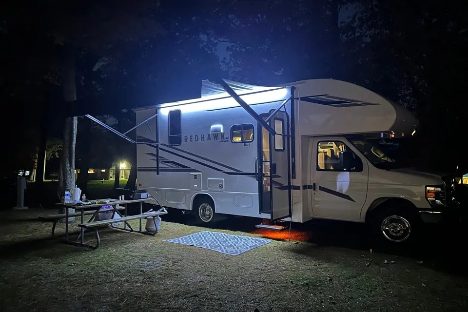 American X-peditions Jayco Redhawlk SE