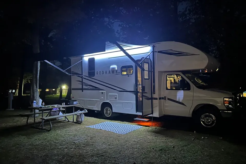 American X-peditions Jayco Redhawlk SE