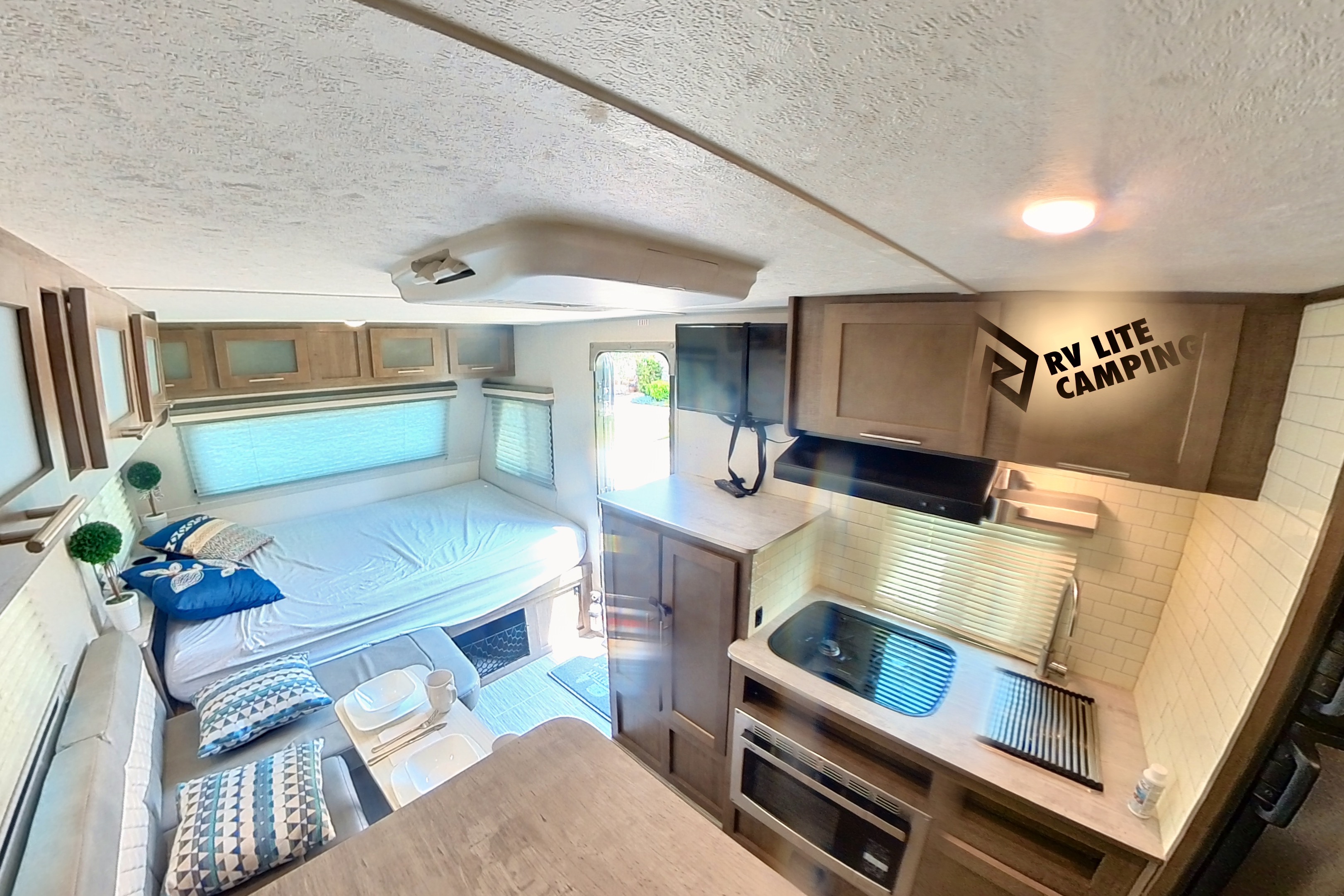 The Last Resort - No Bo 19.7 Travel Trailer