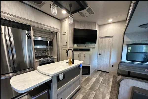 Luxury Camping by the Parker’s