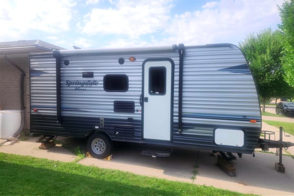 Thomas's Springdale 1800 BH Trailer