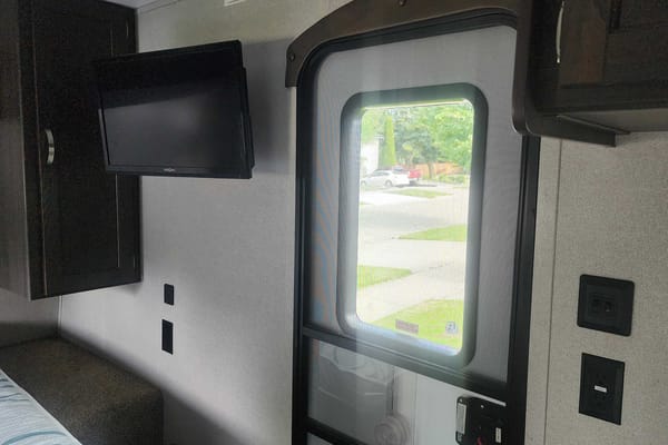Thomas's Springdale 1800 BH Trailer