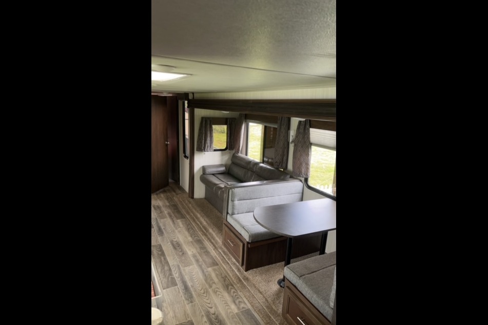 2019Forest River Cherokee 274VFK Sleeps 6!