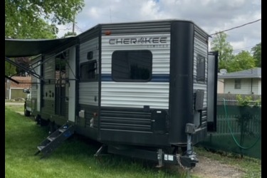 2019Forest River Cherokee 274VFK Sleeps 6!