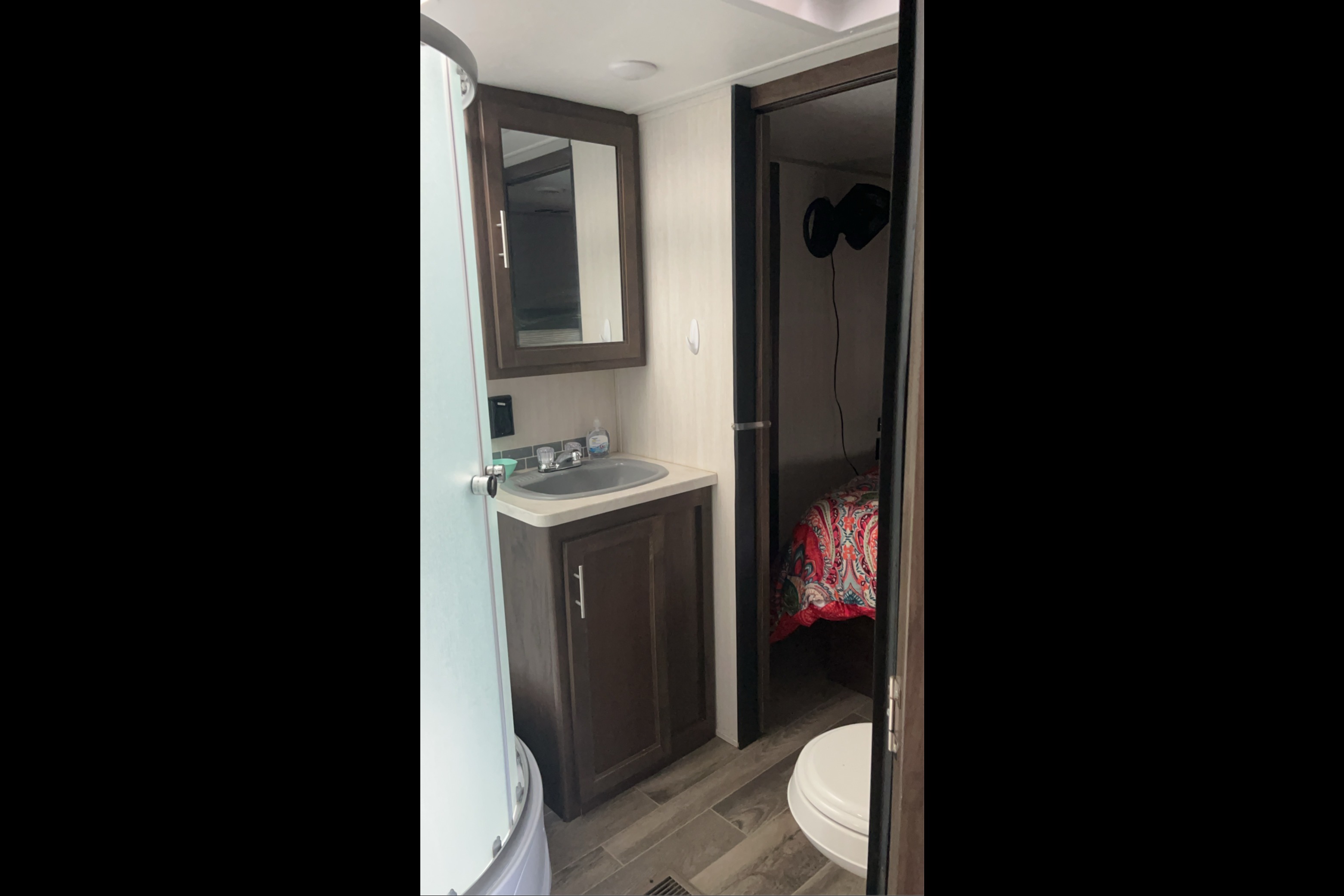 2019Forest River Cherokee 274VFK Sleeps 6!