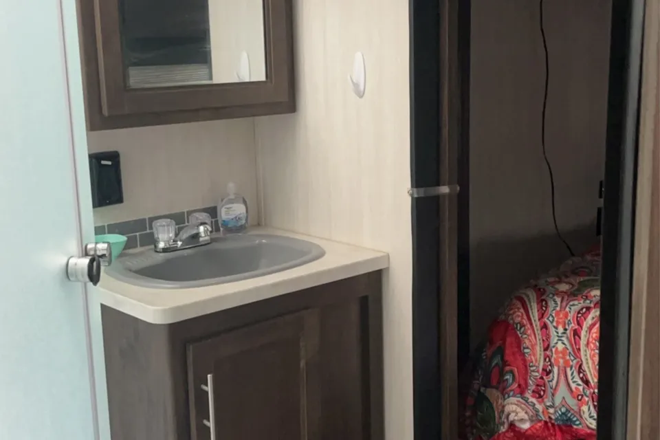 2019Forest River Cherokee 274VFK Sleeps 6!
