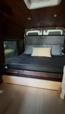 Snuggle Shuttle Dodge Sprinter Class B