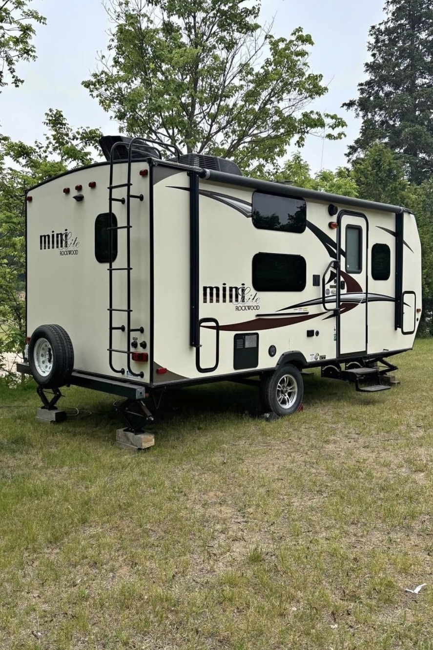 Rolling Retreat Rockwood Mini Lite Trailer