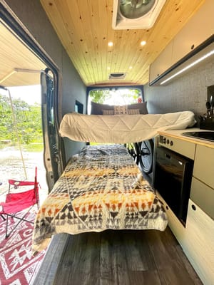 Vista Adventure Vans AWD Ford Transit