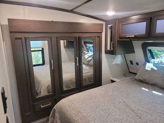 Coastal Couples Dutchmen Atlas Fifth Wheel