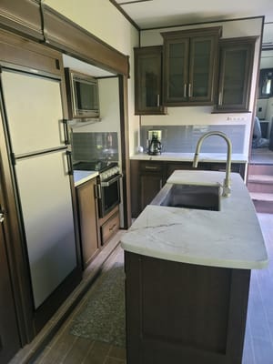 Coastal Couples Dutchmen Atlas Fifth Wheel
