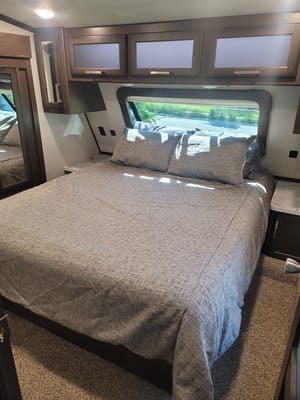 Coastal Couples Dutchmen Atlas Fifth Wheel