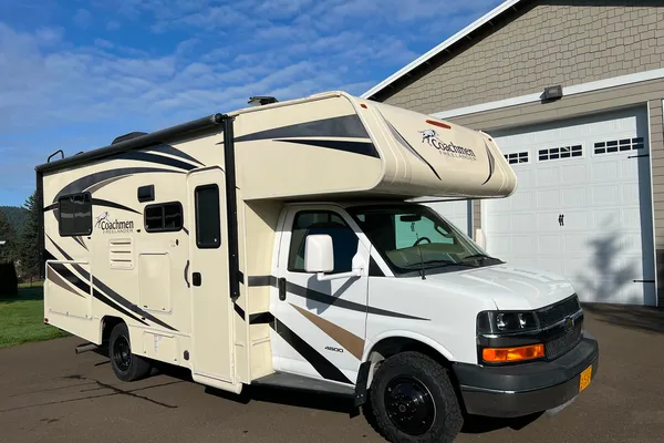 Ovi's Coachmen Freelander 21QB Class C