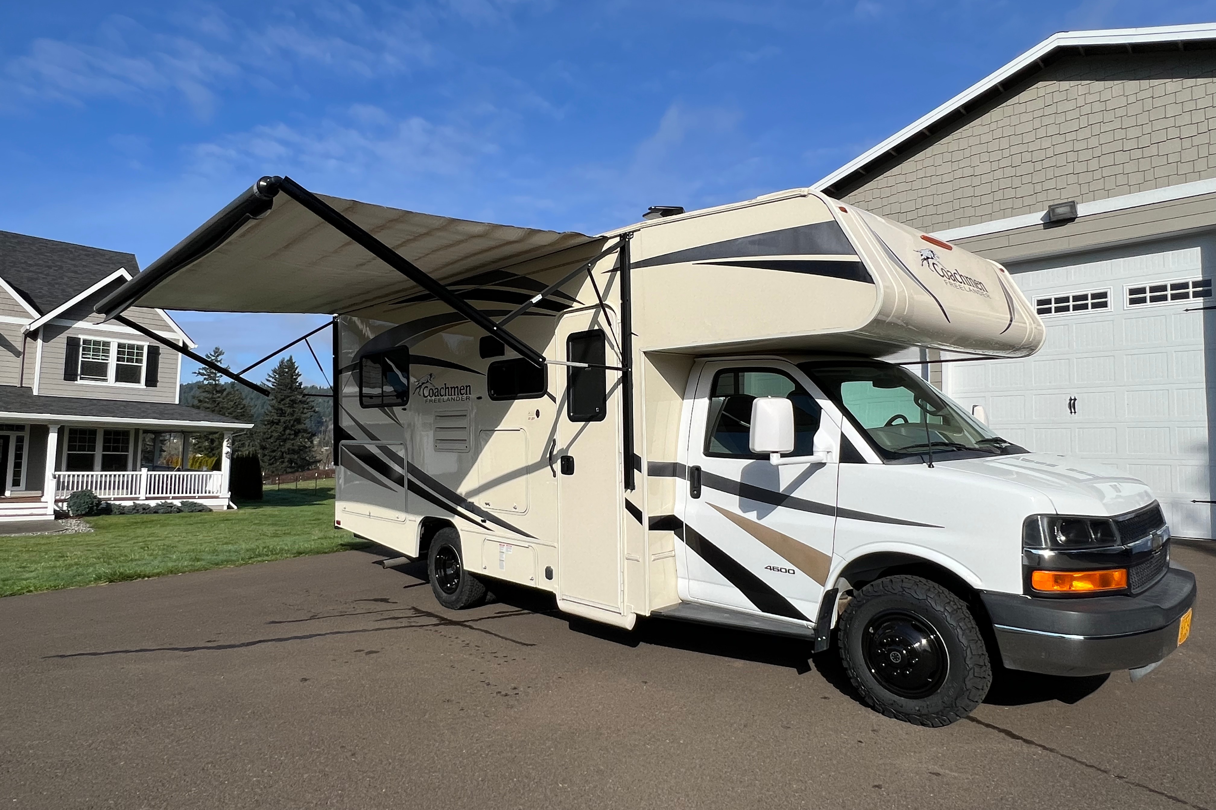Ovi's Coachmen Freelander 21QB Class C