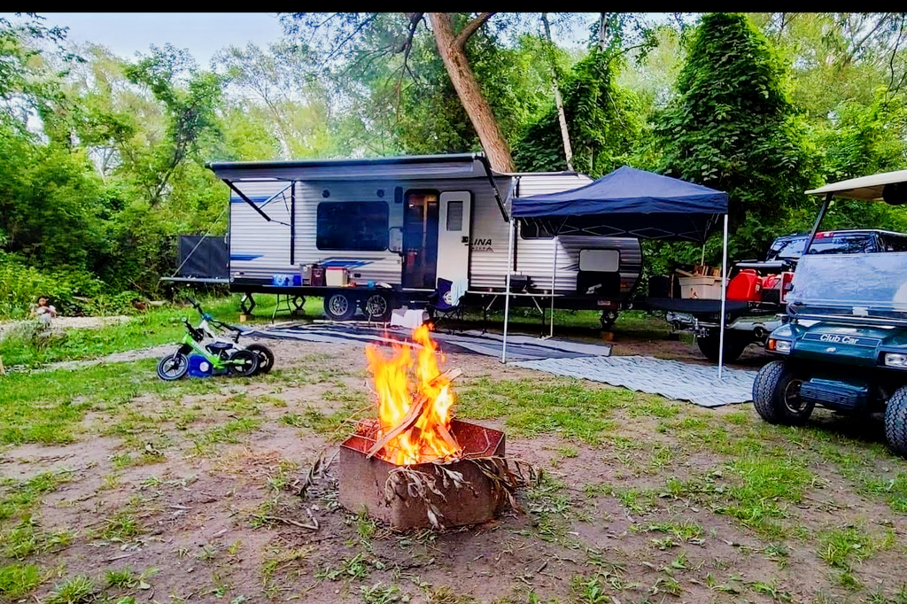 Foldesi’s 2020 Coachmen Catalina Trail Blazer 26t Toy Hauler