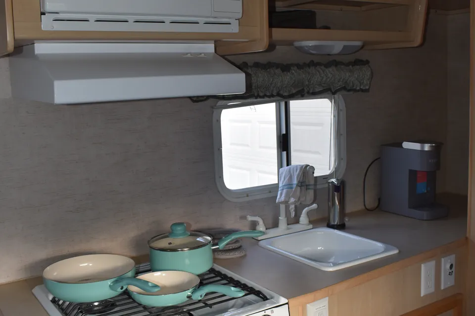 Yvonne's Jayco Jay Feather Sport Travel Trailer
