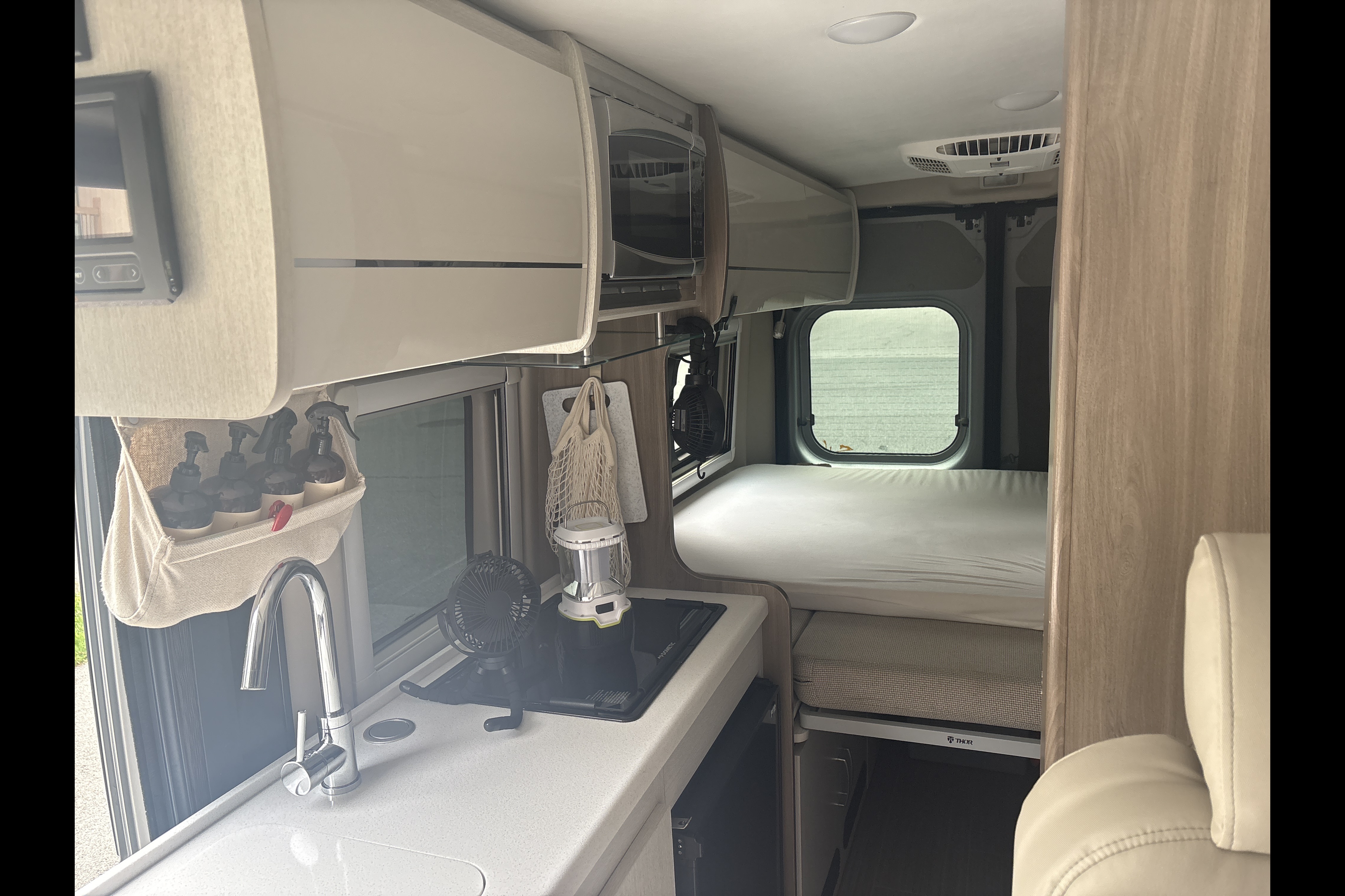 Vanlife Thor Motor Coach Tellaro 20AT Class B