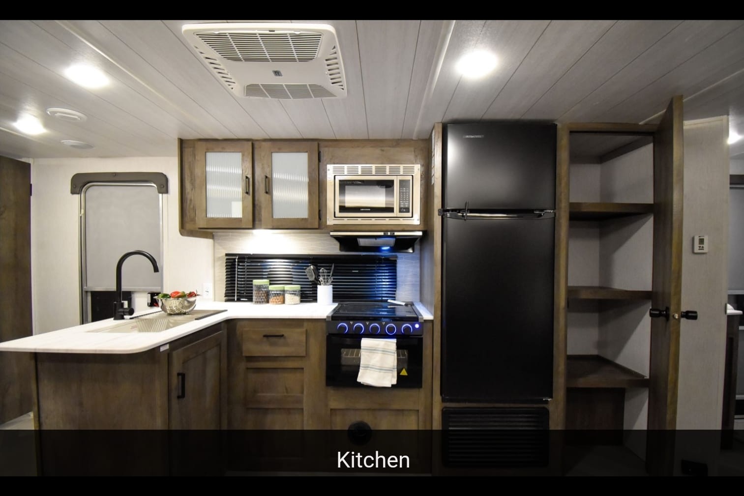 2023 Wildwood Xlite 263BHXL Travel Trailer