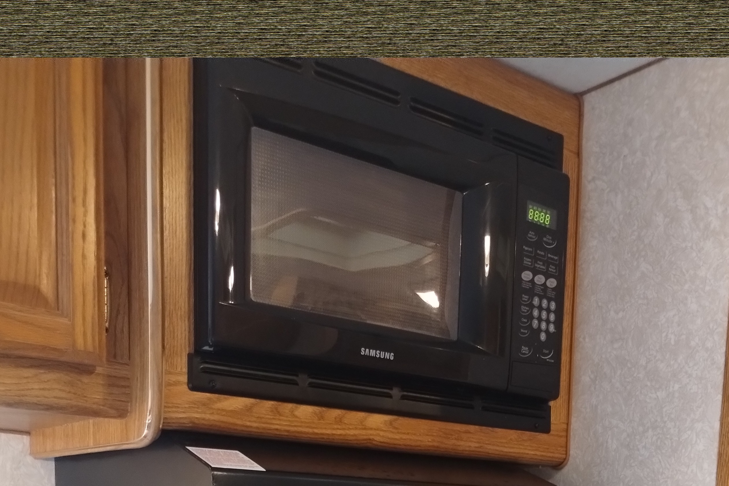 Stacey's Fleetwood 28x Travel Trailer