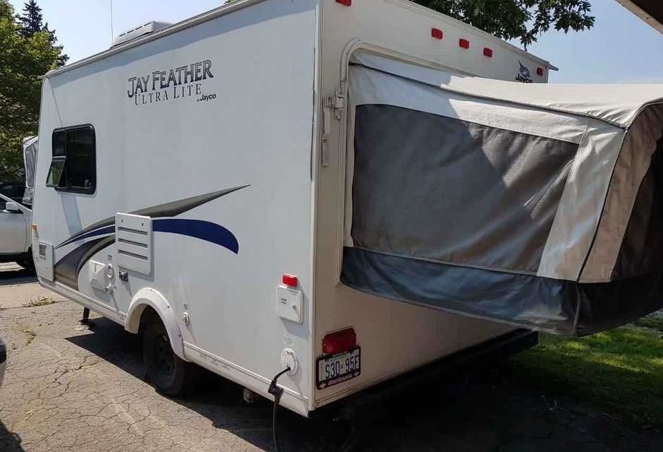 Jayco Feather ultralite Hybrid