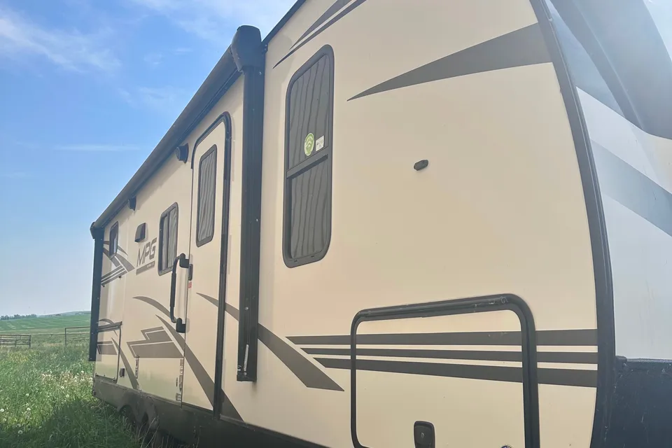 Tracy's MPG Ultra light mpg 2500 cruiser Travel Trailer