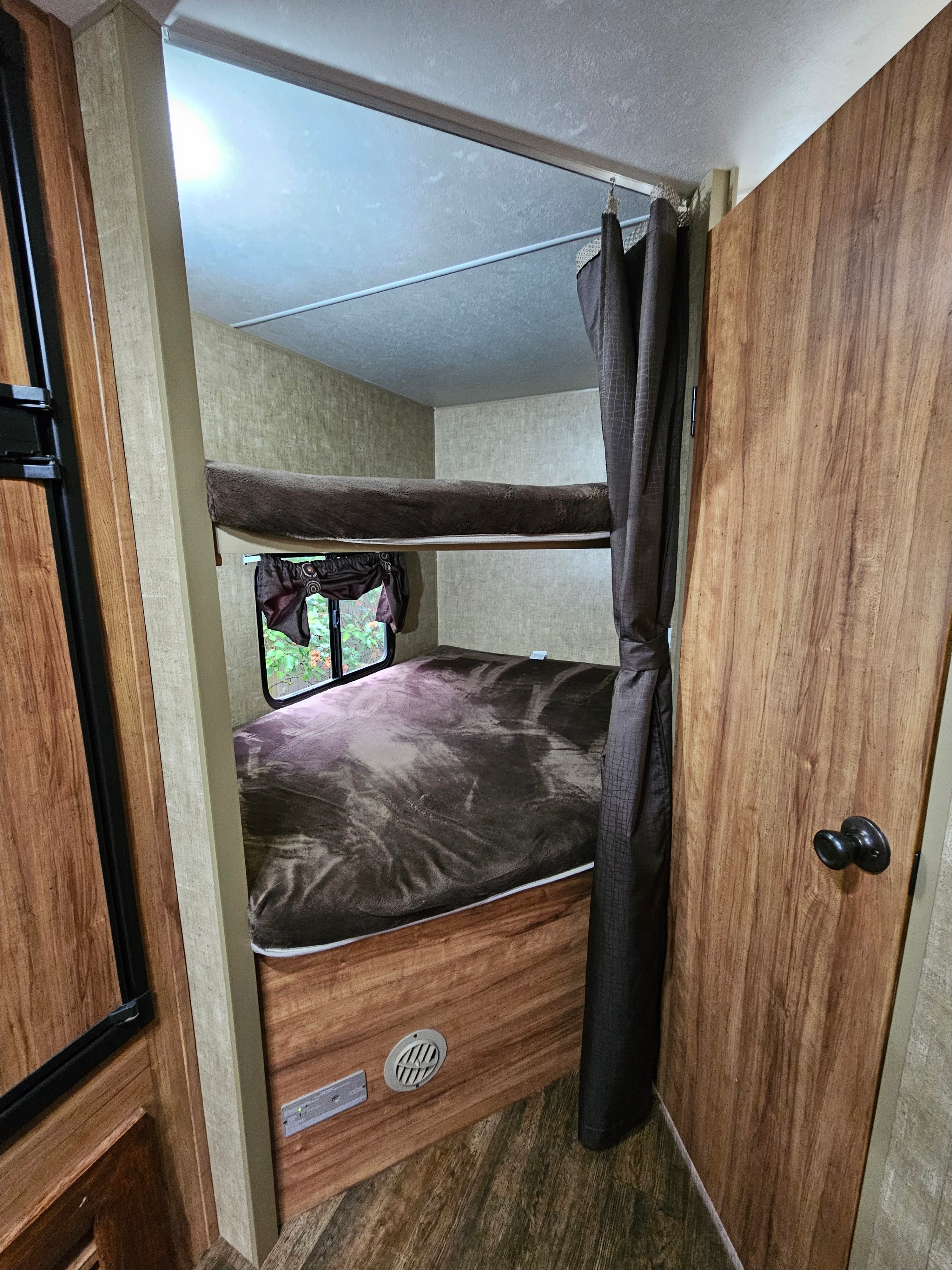 The Bear Cub KZ Spree C250BHS Travel Trailer