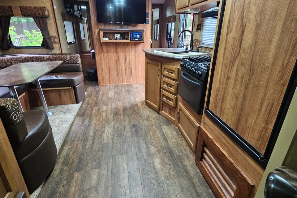 The Bear Cub KZ Spree C250BHS Travel Trailer