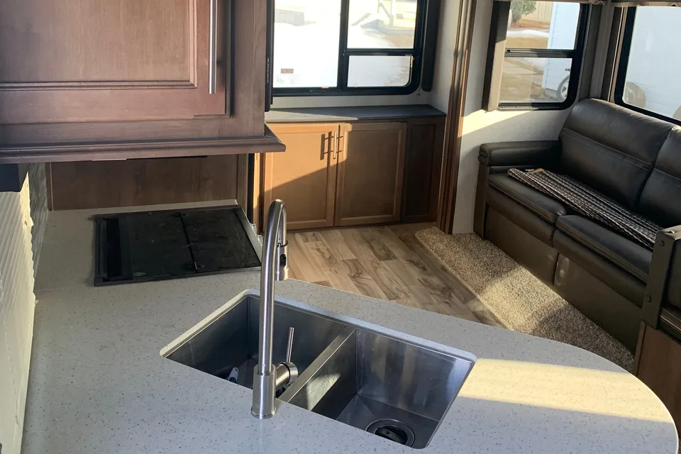 Mikes Keystone cougar fifth wheel