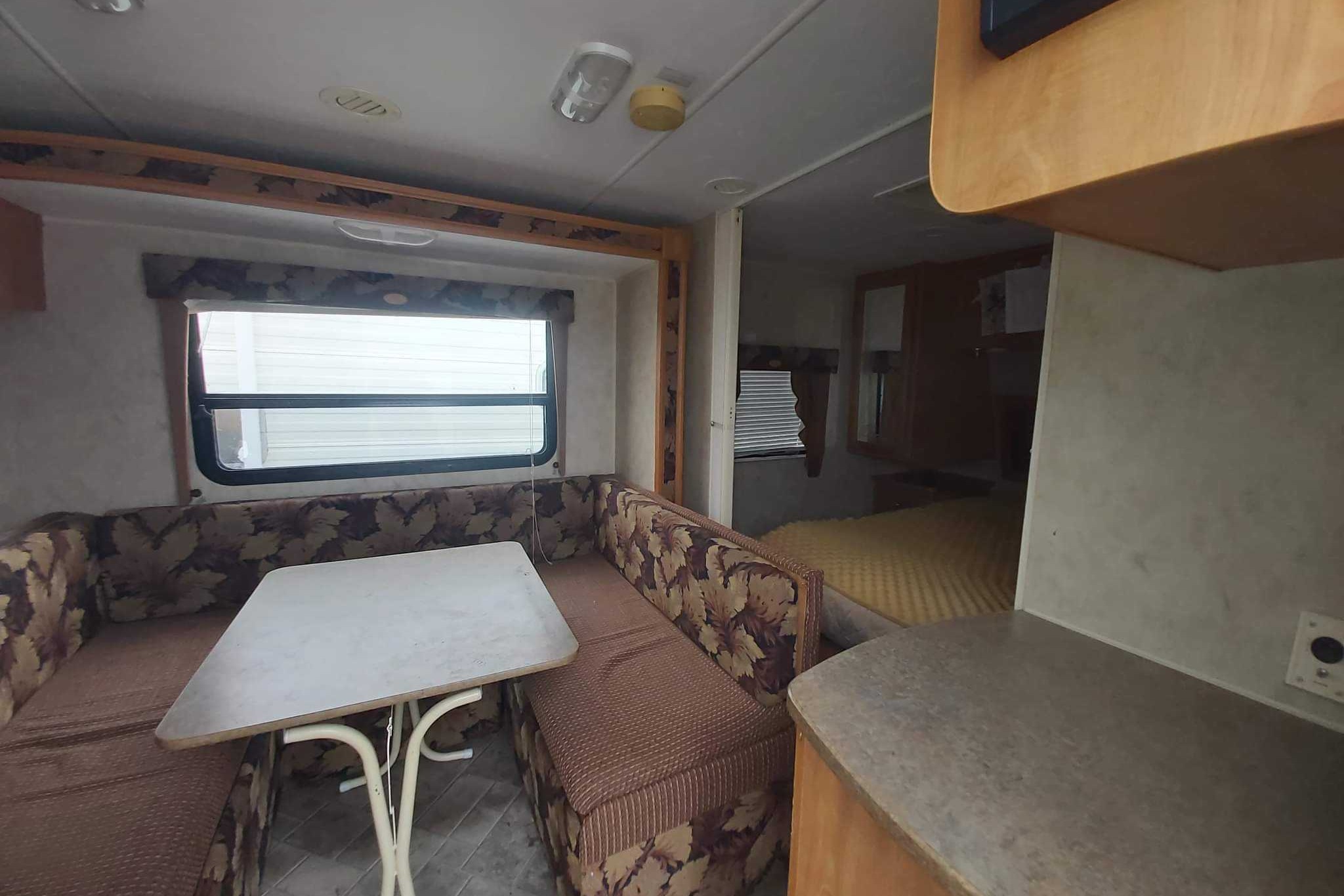 Mark and lacey's Dutchmen kodiak 30bh-sl Travel Trailer