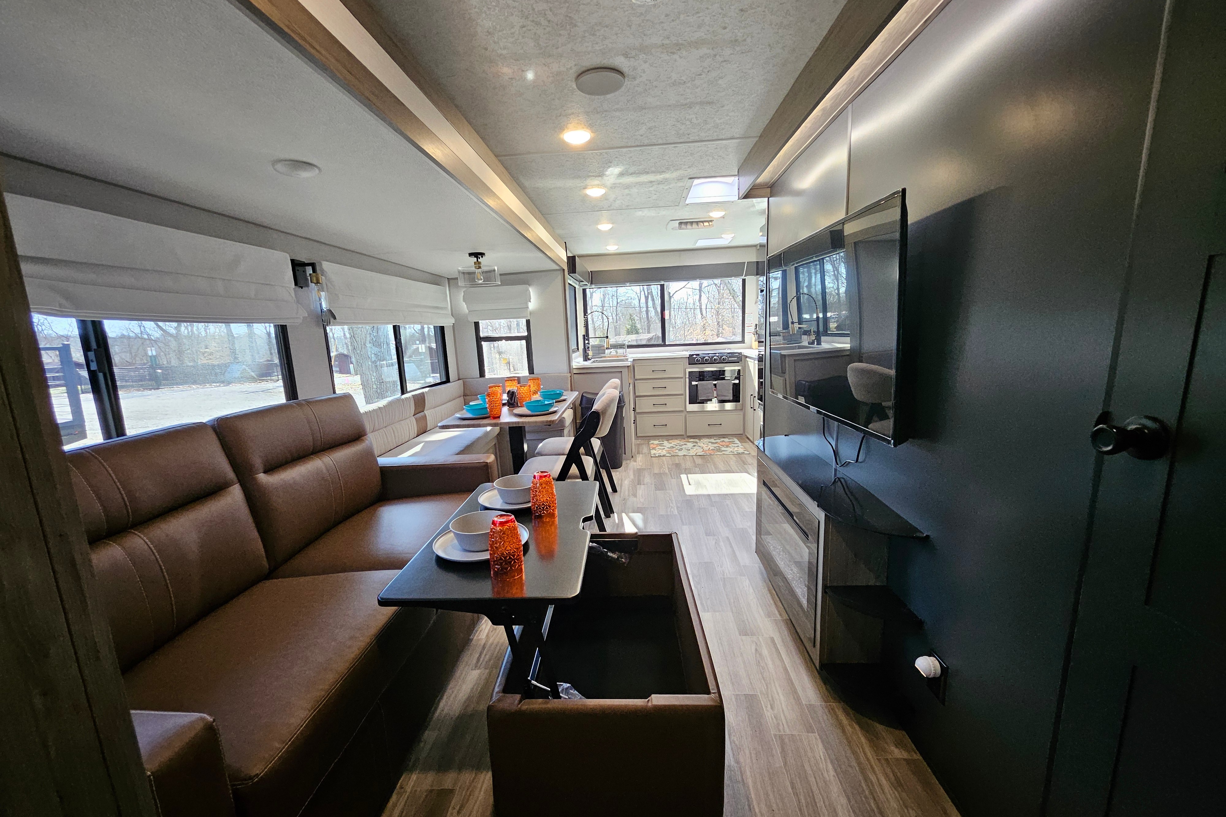 2 Fireplaces and a Secret Bunkroom!