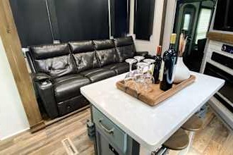Kyle's Keystone Fuzion 373 Toy Hauler
