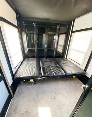 Kyle's Keystone Fuzion 373 Toy Hauler