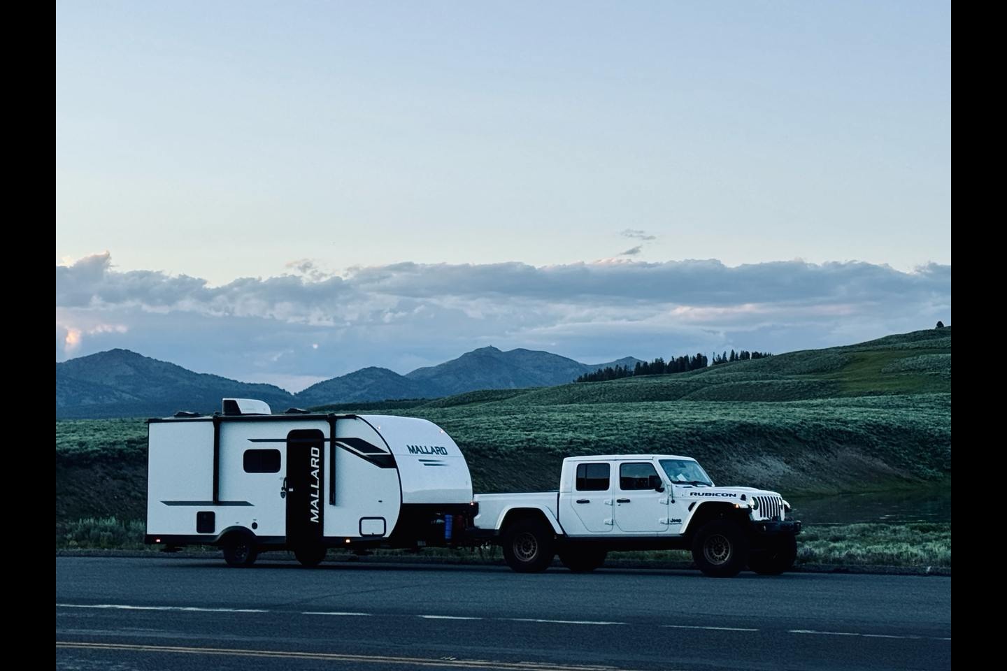 NEW 2025 heartland - COZY - fun for kids - even SUV can tow!