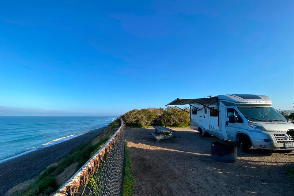 Itasca Viva! 23L — European Chic on Wheels, Ultimate Gas-Sipping, Couple’s Getaway, Class B+