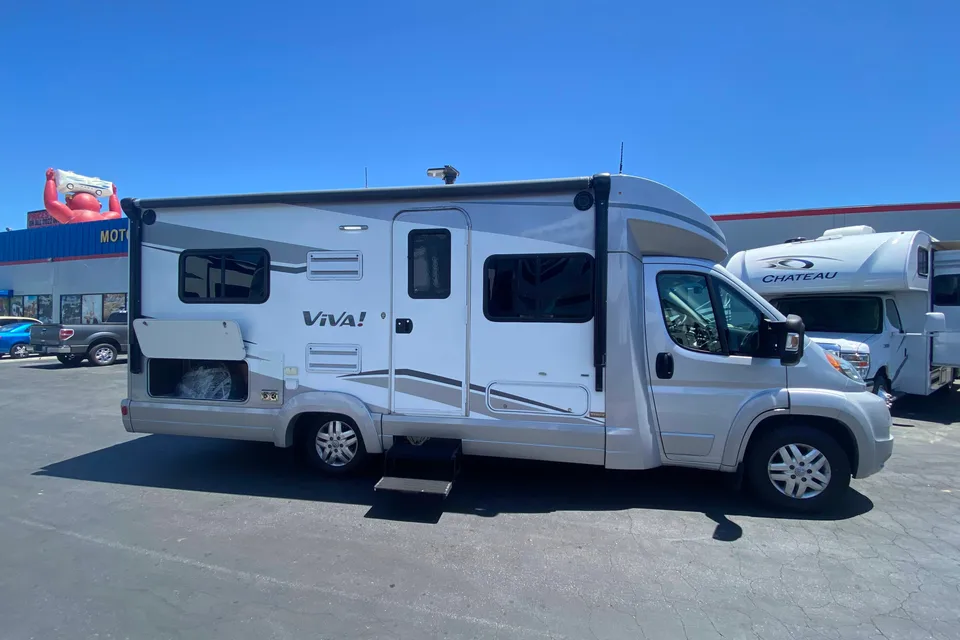 Itasca Viva! 23L — European Chic on Wheels, Ultimate Gas-Sipping, Couple’s Getaway, Class B+